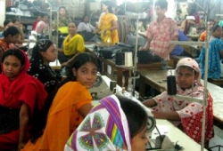 Забастовки на швейных фабрика в Бангладеш